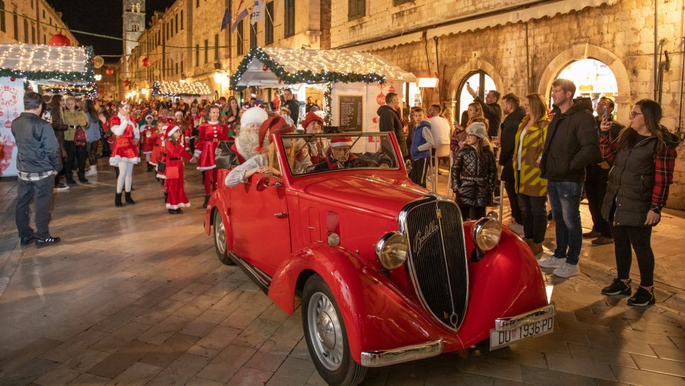 Opening of the Dubrovnik Winter Festival attracted over 2,500 guests